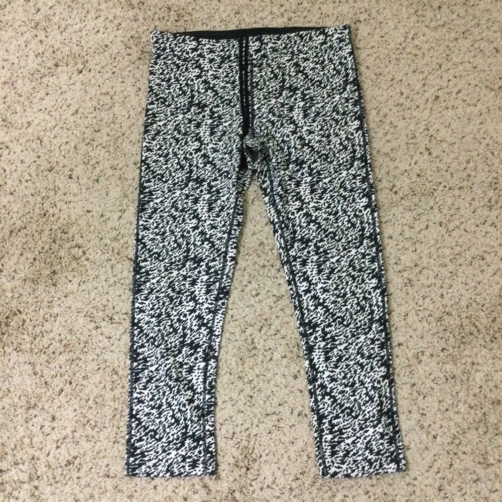 Nike Dri Fit Leggings Size M Black and White Print